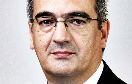 Berke Barna – Az eurorealista jogász